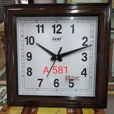 ARIEL QUARTZ WALL CLOCK