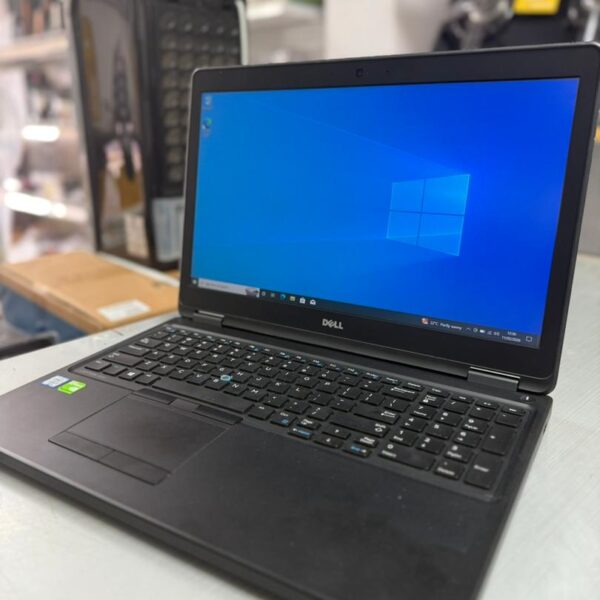 DELL LATITUDE E5550 16GB 256GB CORE i7